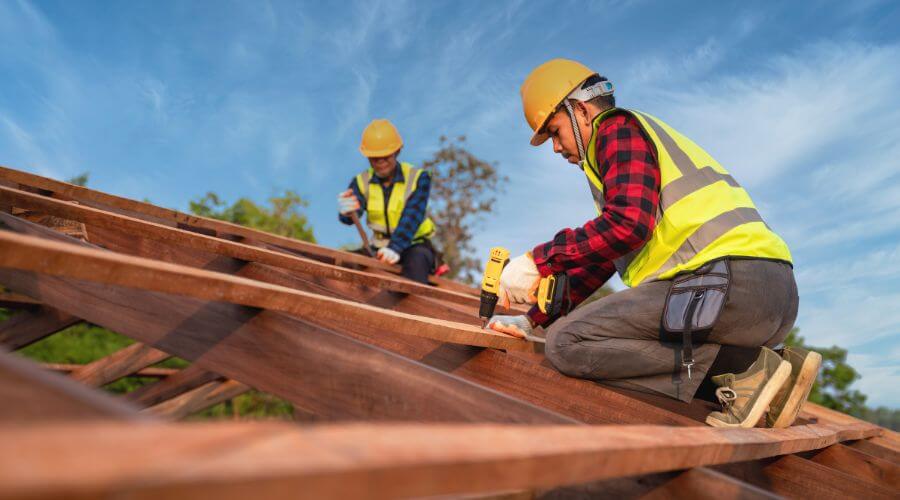 Professional Flat Roofing Installation services in Daisetta, TX
